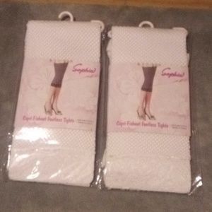 Fishnet footless tights